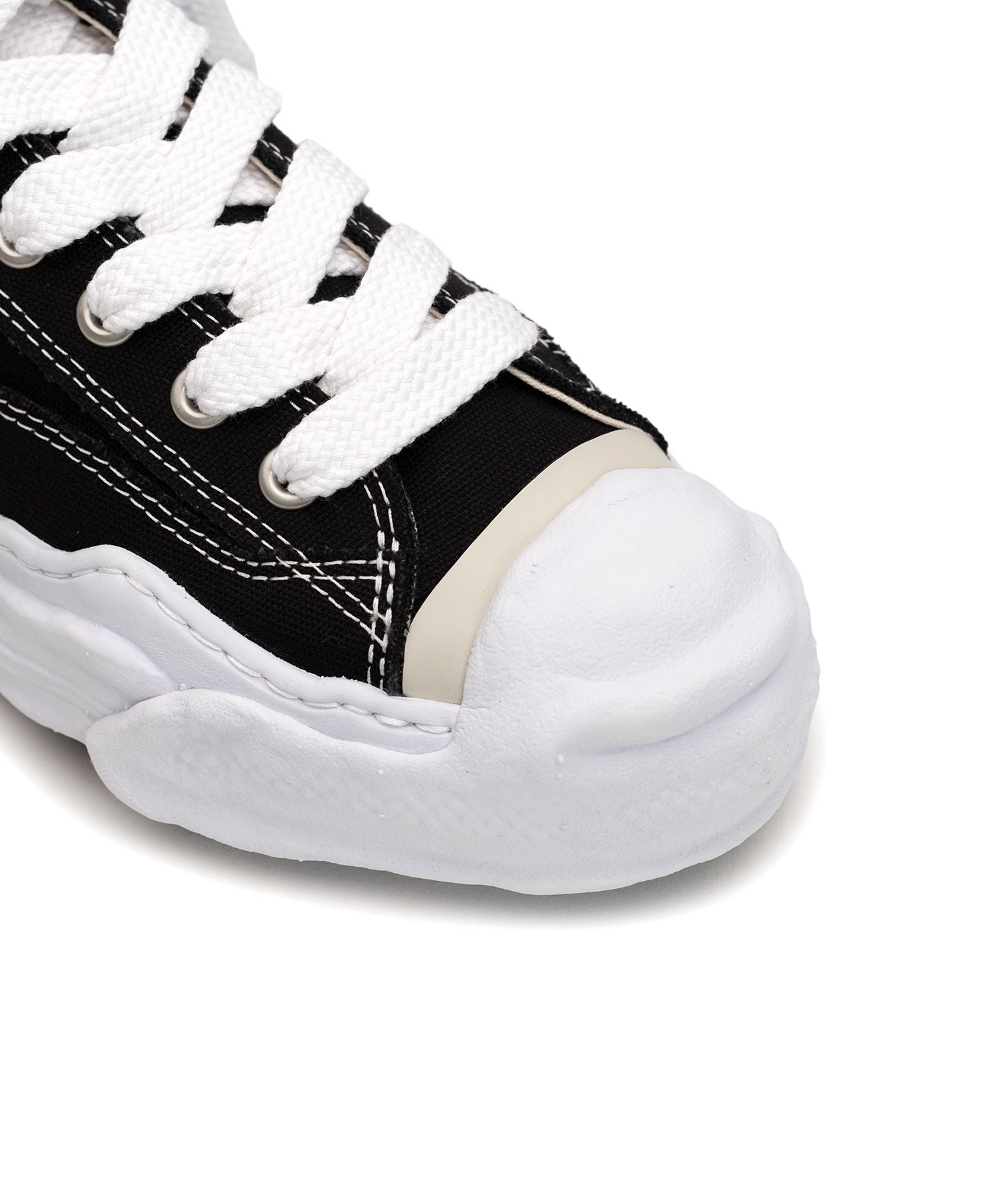 "HANK" OG Sole Canvas Low-top Sneaker - BLACK
