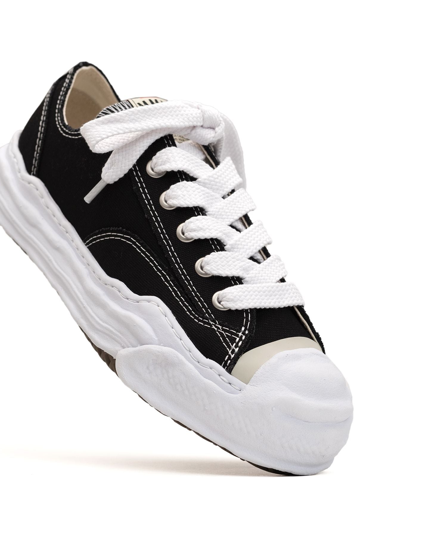 "HANK" OG Sole Canvas Low-top Sneaker - BLACK