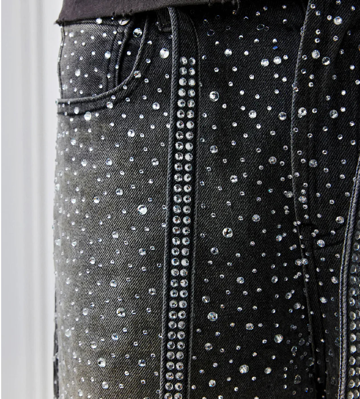 BIRTH OF ROYAL CHILD 3D PRINTING WASHED 20K SWAROVSKI DIAMOND BORO DENIM PANTS BLACK