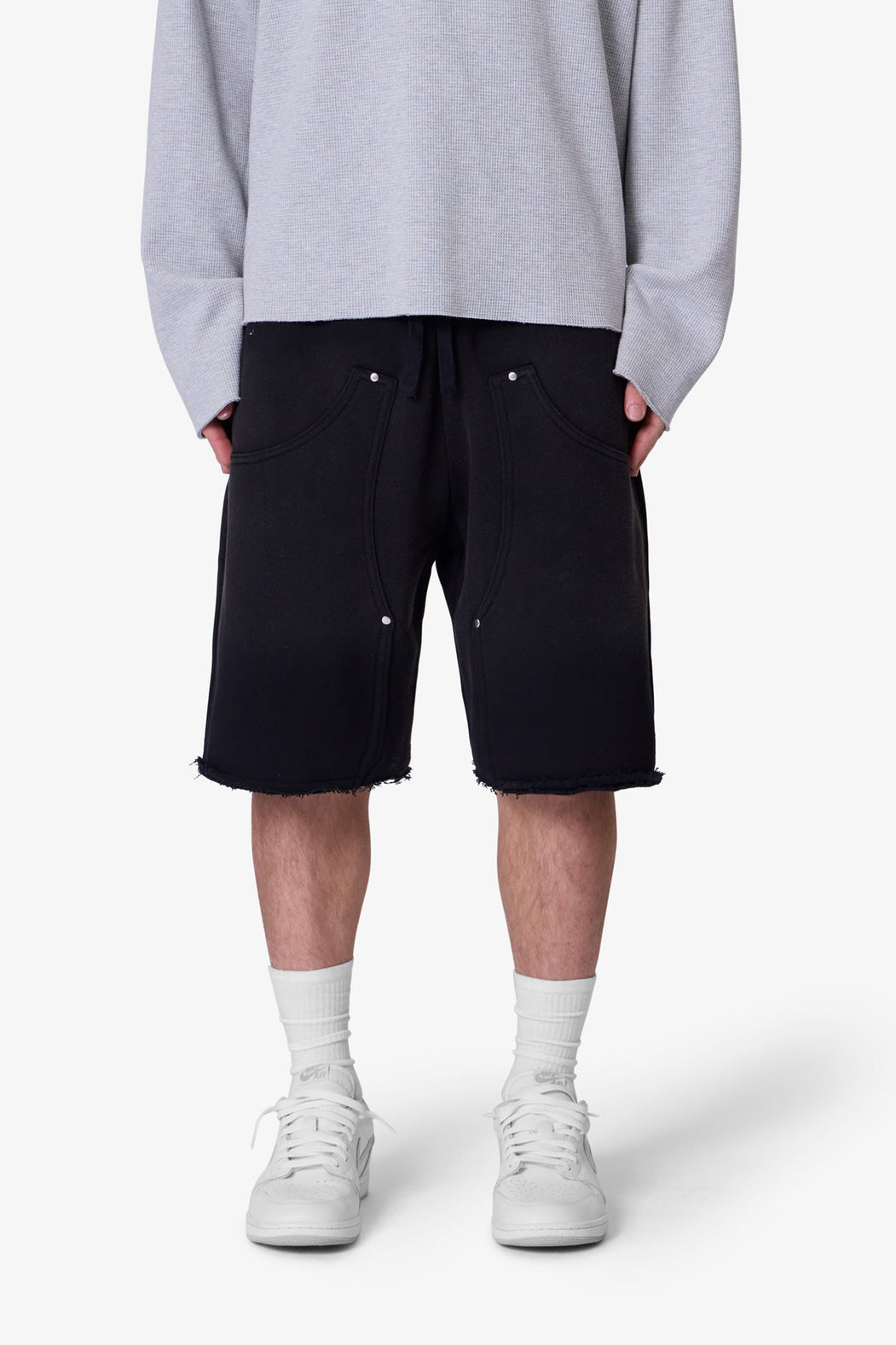 WEST DOUBLE KNEE SWEATSHORTS black