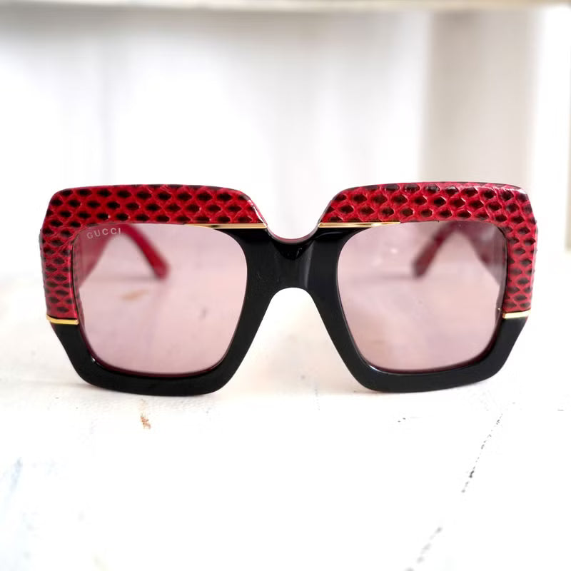GUCCI red and black snakeskin