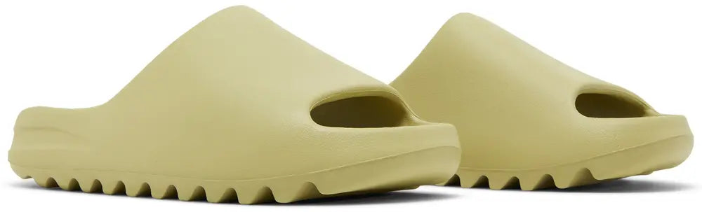 Yeezy Slides 'Resin' 2022