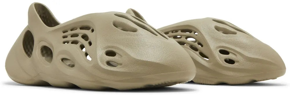 Yeezy Foam Runner 'Stone Salt' 2023