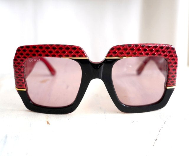 GUCCI red and black snakeskin