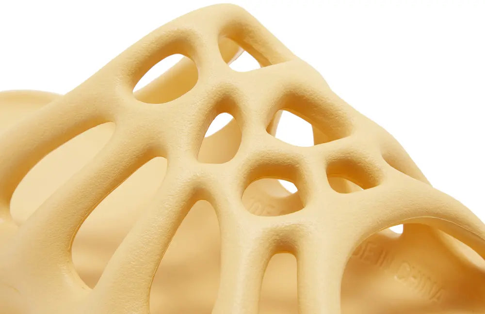 Yeezy 450 Slide 'Cream' 2023