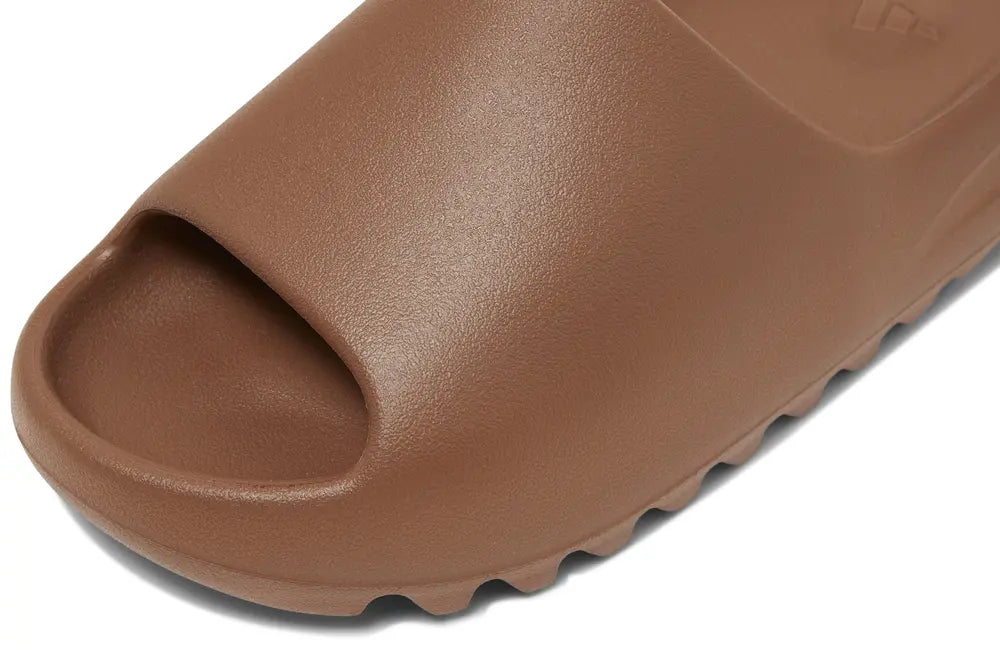Yeezy Slides 'Flax' 2022