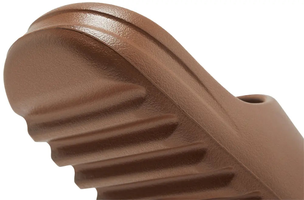 Yeezy Slides 'Flax' 2022