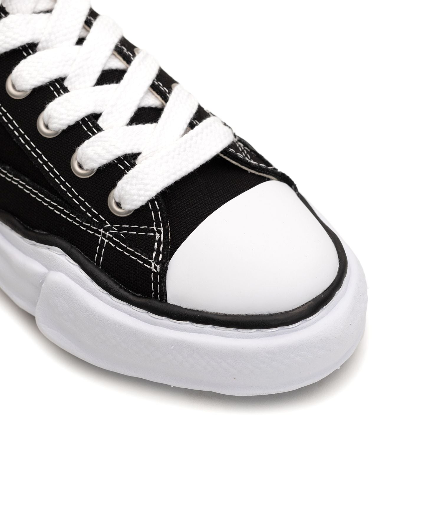 "PETERSON" OG Sole Canvas Low-top Sneaker - BLACK