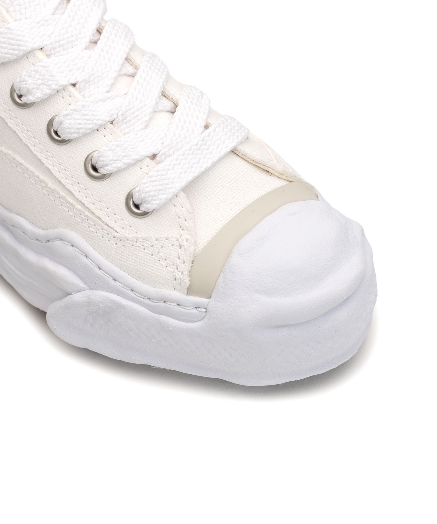 "HANK" OG Sole Canvas Low-top Sneaker - WHITE