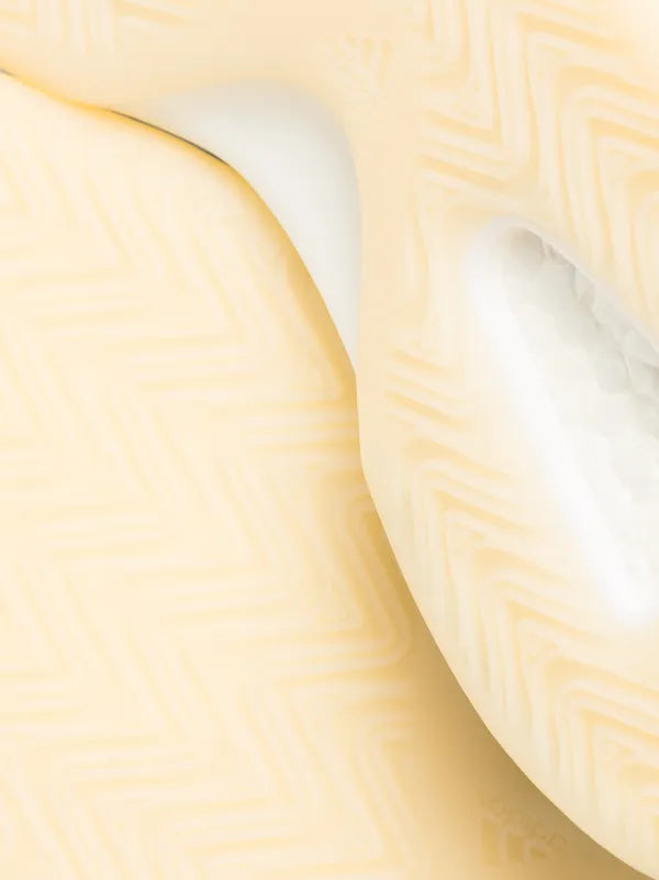 adidas Yeezy QNTM Barium