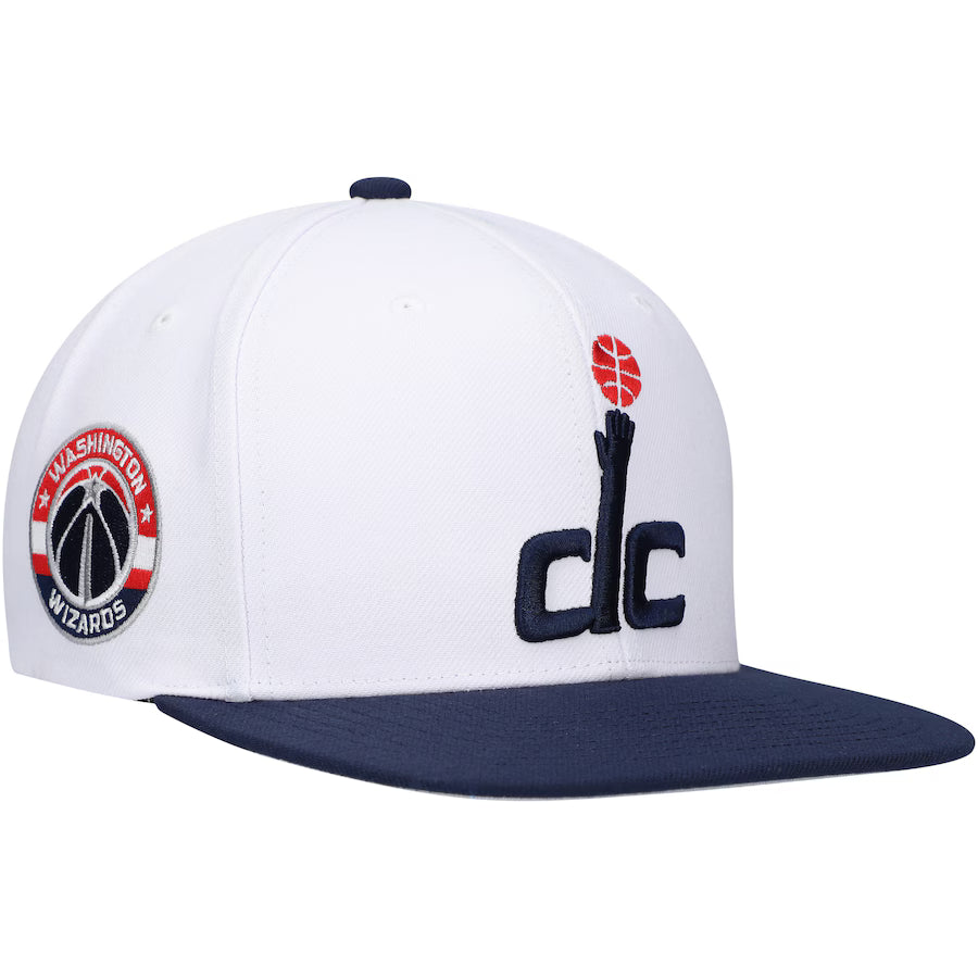 Men's Mitchell & Ness White Washington Wizards Side Core 2.0 Snapback Hat