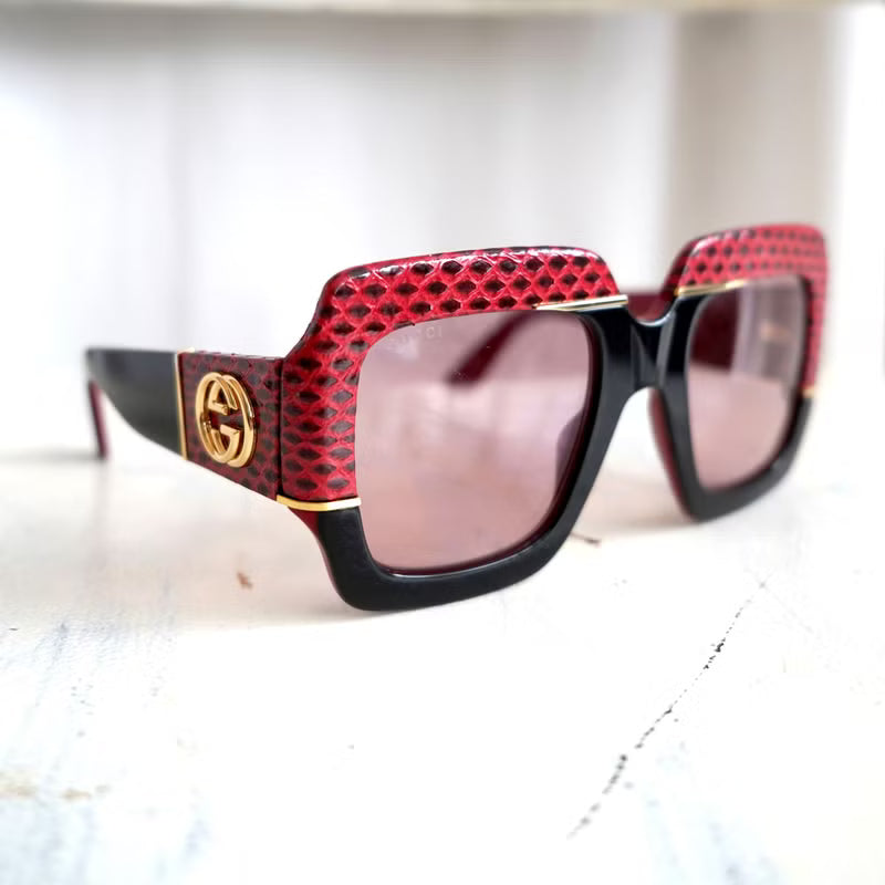 GUCCI red and black snakeskin